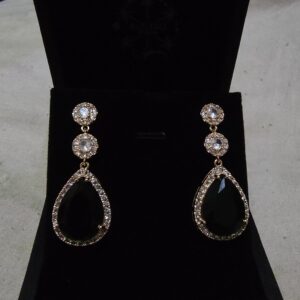 Brinco Médio Pendente Gota C/ Zircônia Folheado a Ouro 18k