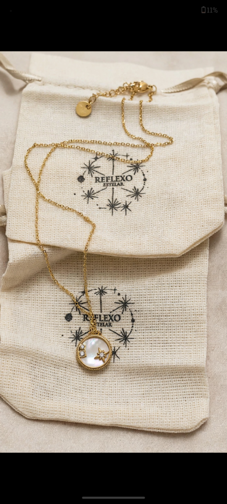 Colar Medalhão Estrela do Mar Madrepérola Banhado a Ouro