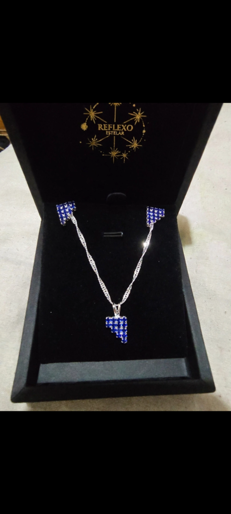Conjunto Safira Coração Geométrico Folheado a Prata